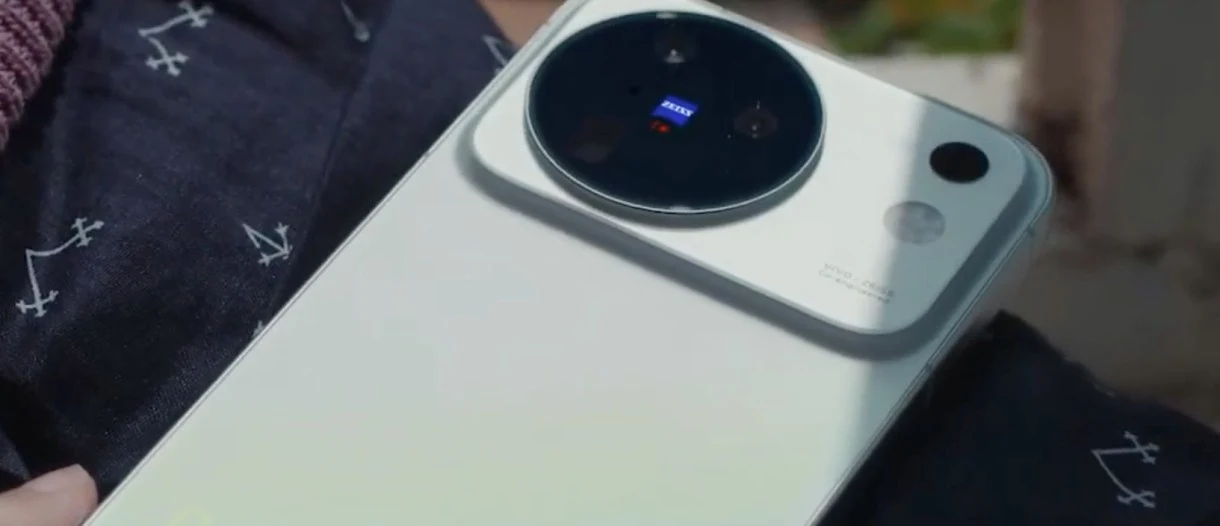 vivo X500 يظهر على Geekbench ويكشف عن اختلاف المعالج في السلسلة